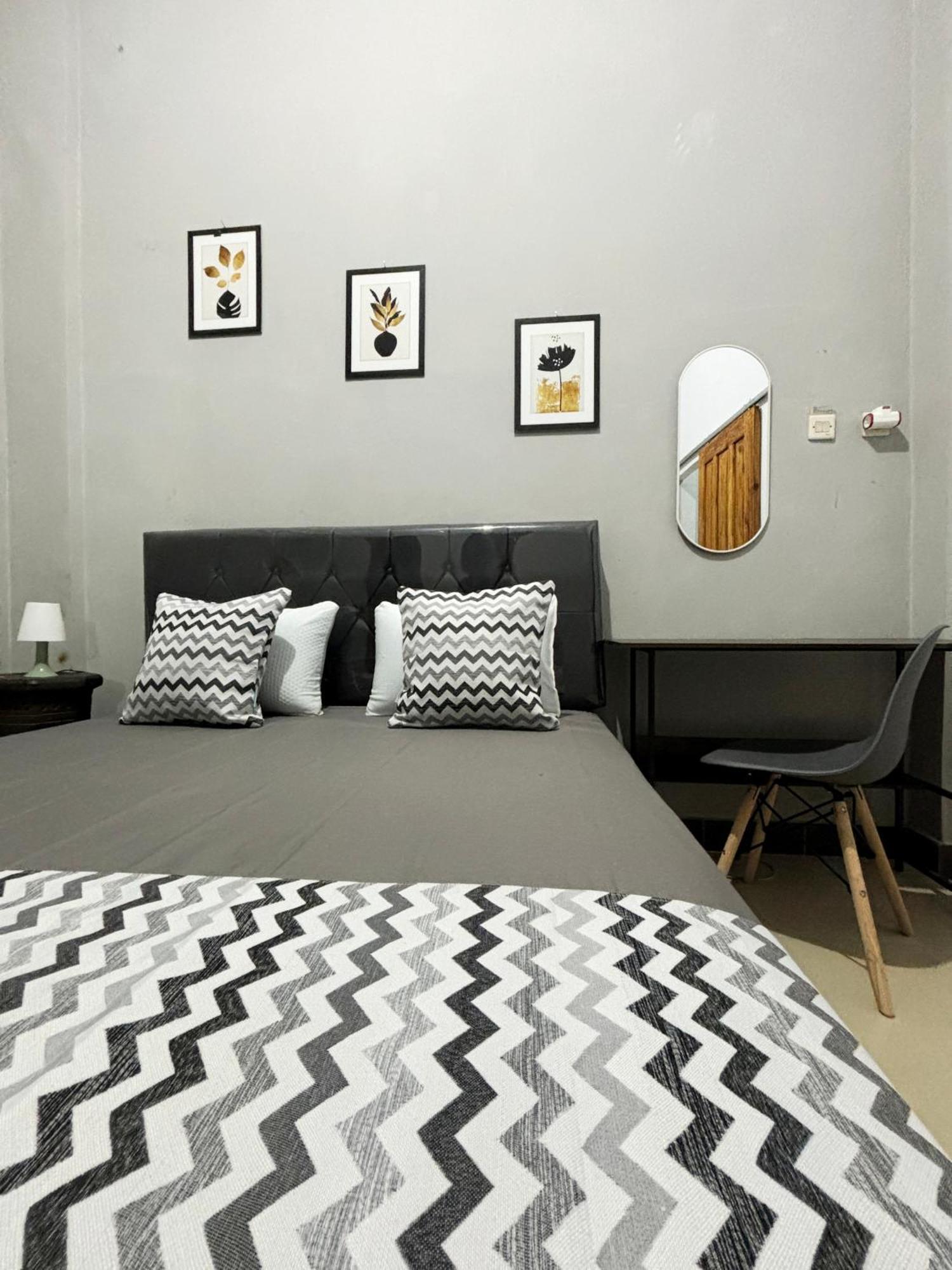 Jogja Day Inn Γιογκιακάρτα Εξωτερικό φωτογραφία