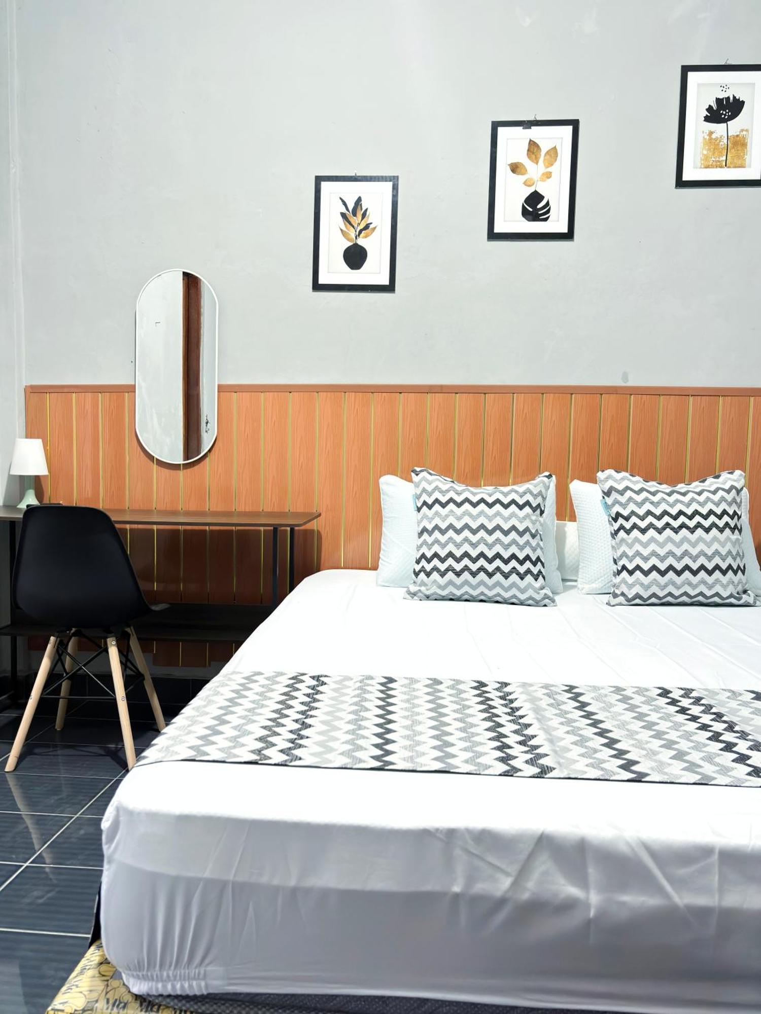 Jogja Day Inn Γιογκιακάρτα Εξωτερικό φωτογραφία