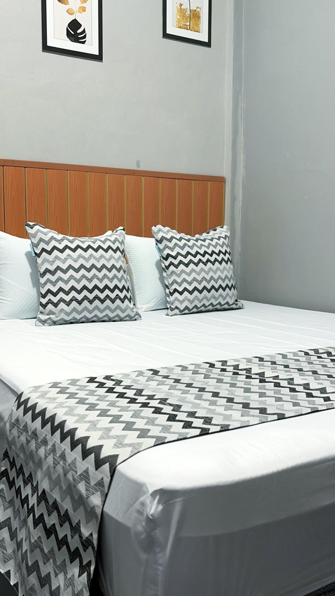 Jogja Day Inn Γιογκιακάρτα Εξωτερικό φωτογραφία