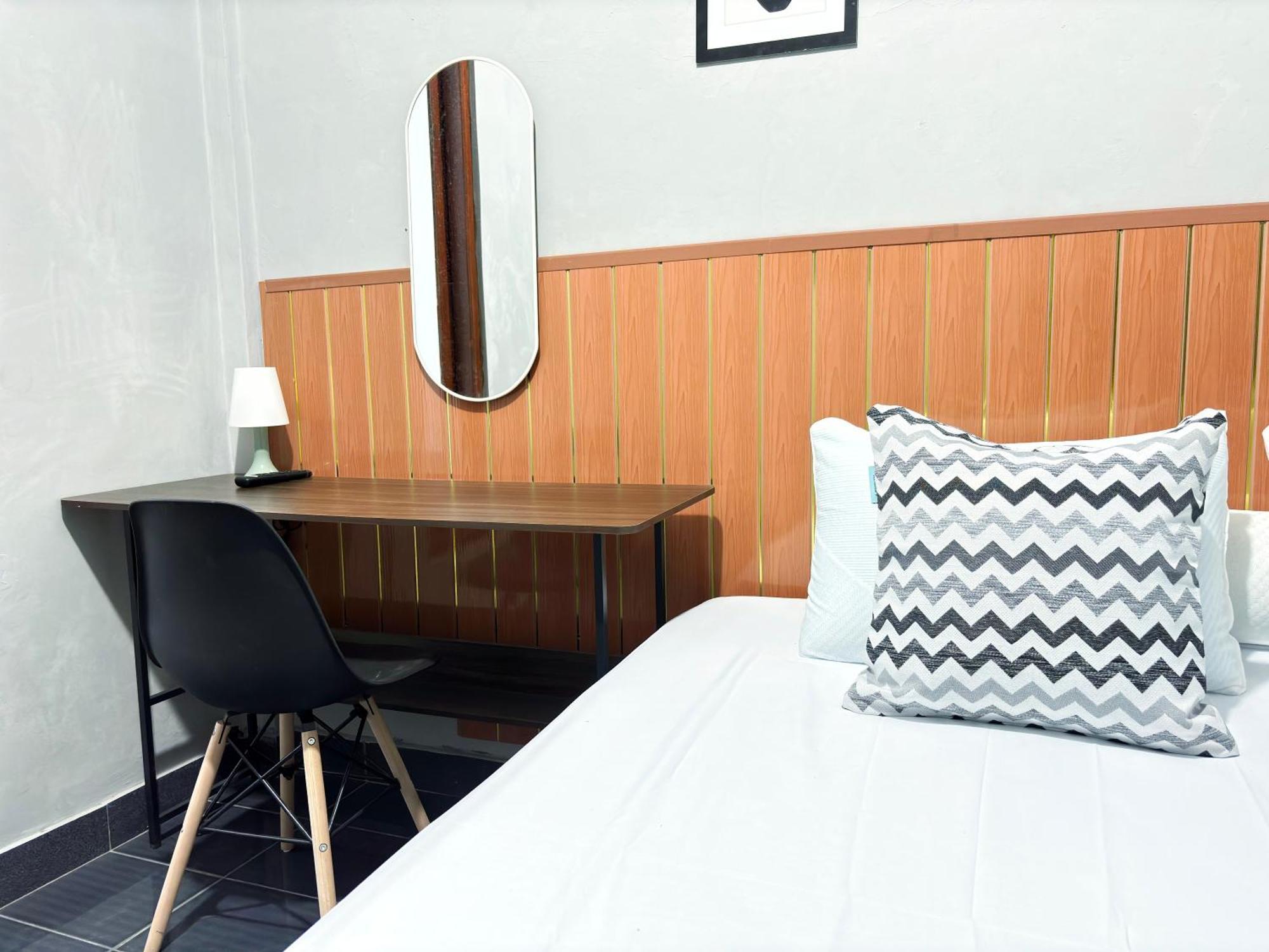Jogja Day Inn Γιογκιακάρτα Εξωτερικό φωτογραφία