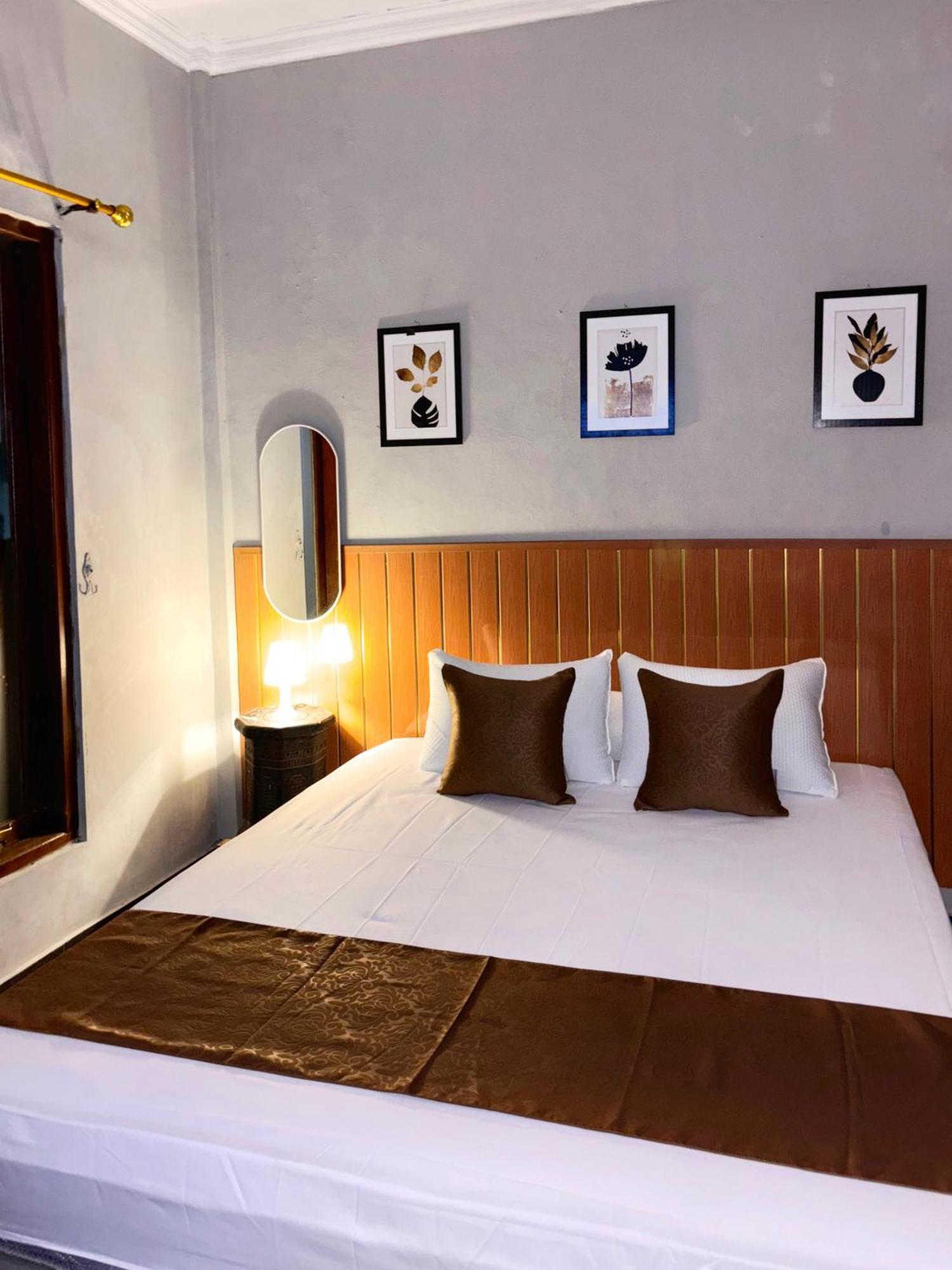 Jogja Day Inn Γιογκιακάρτα Εξωτερικό φωτογραφία