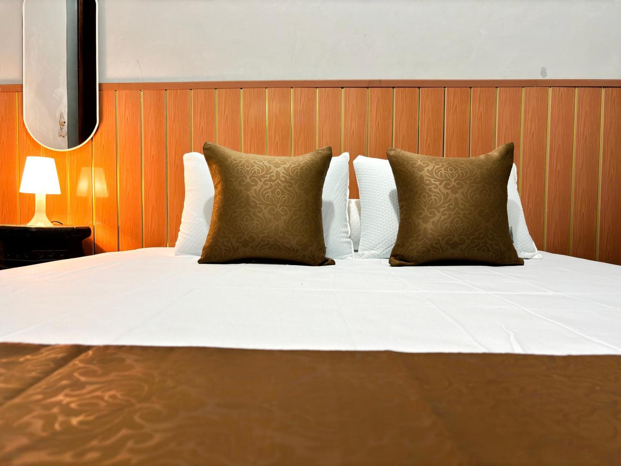 Jogja Day Inn Γιογκιακάρτα Εξωτερικό φωτογραφία