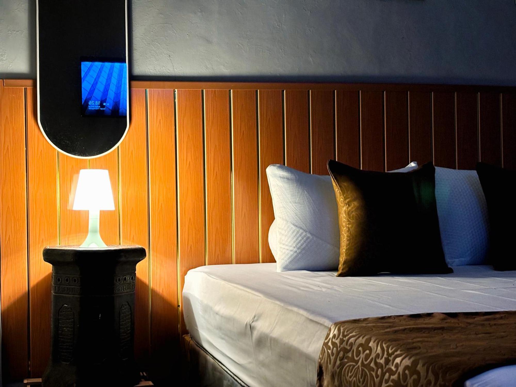 Jogja Day Inn Γιογκιακάρτα Εξωτερικό φωτογραφία