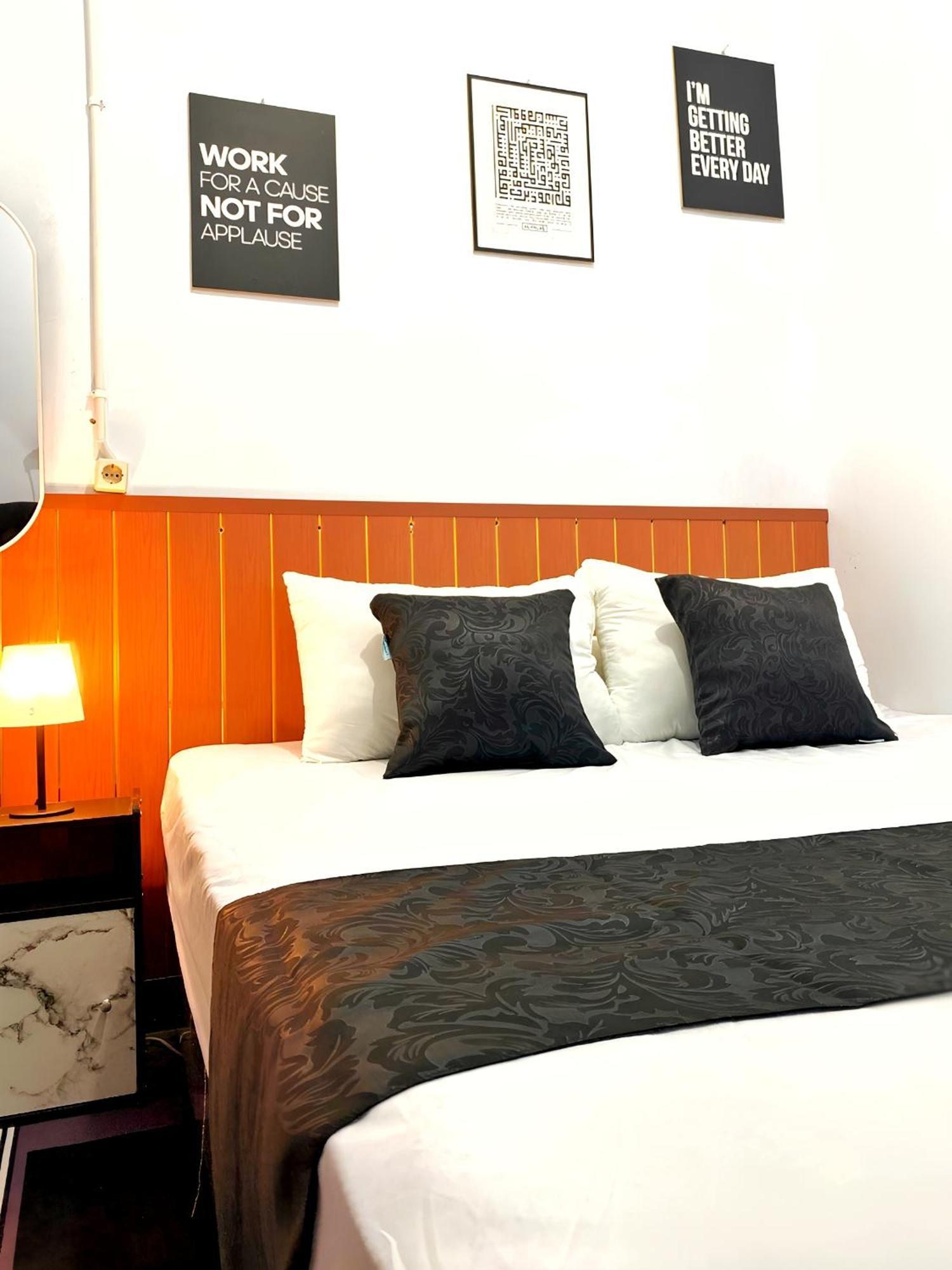 Jogja Day Inn Γιογκιακάρτα Εξωτερικό φωτογραφία
