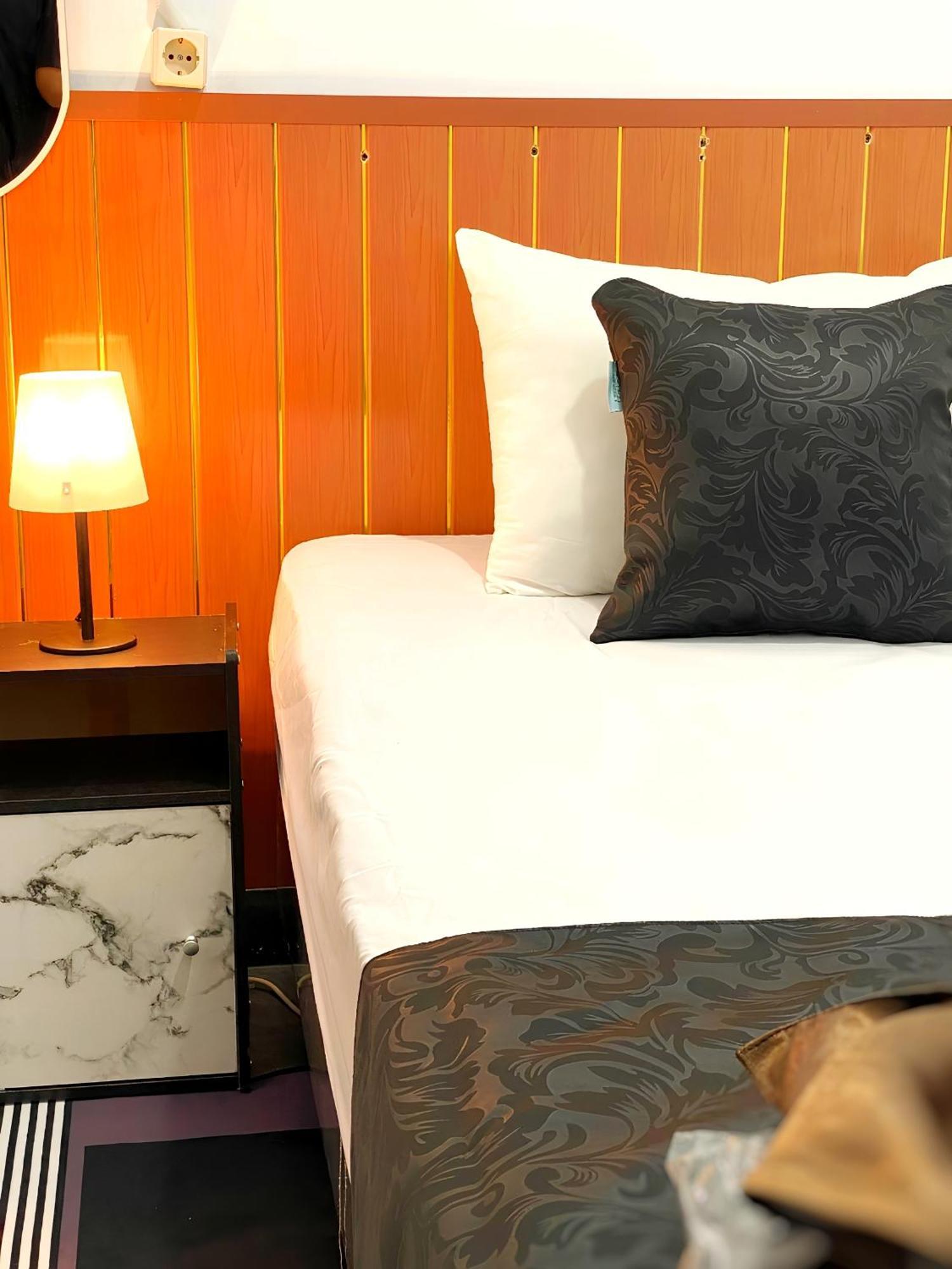 Jogja Day Inn Γιογκιακάρτα Εξωτερικό φωτογραφία